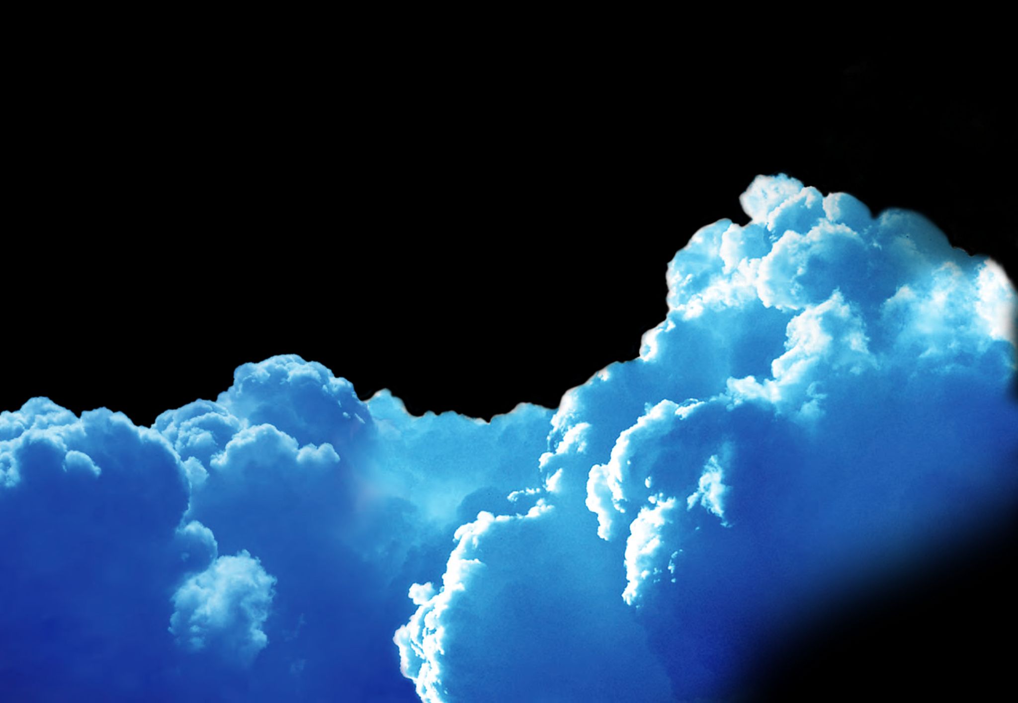 Wolken am Himmel mit einem schwarzen Hintergrund