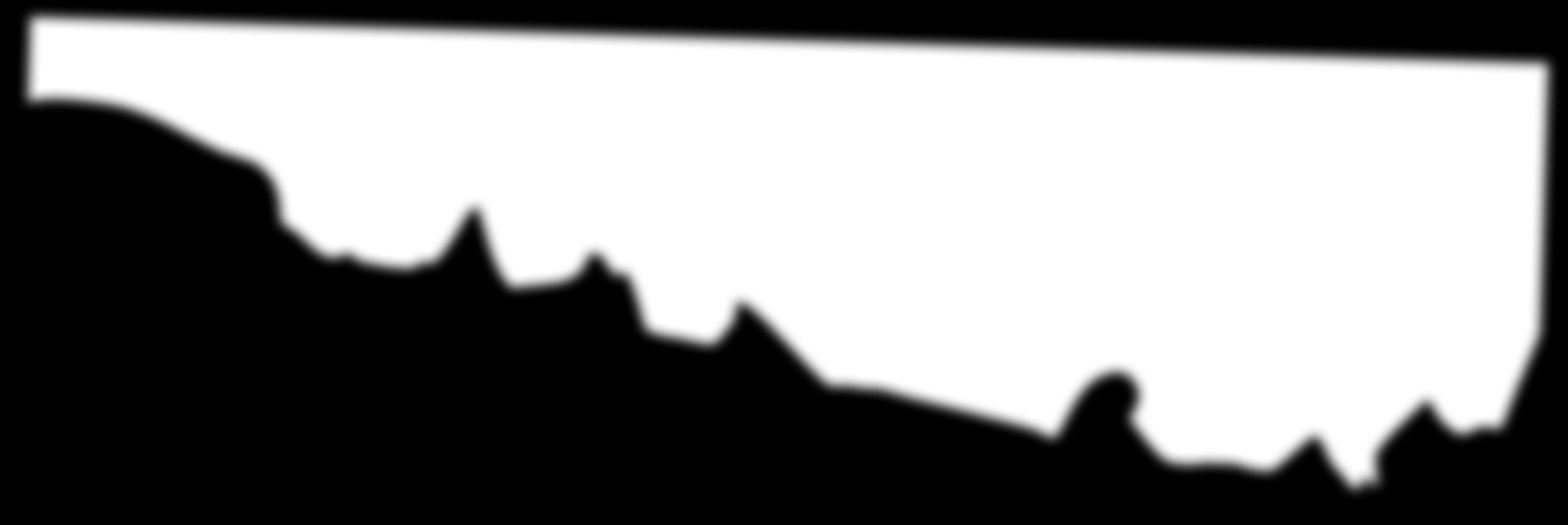 Ein schwarz-weißes Bild einer Bergkette.