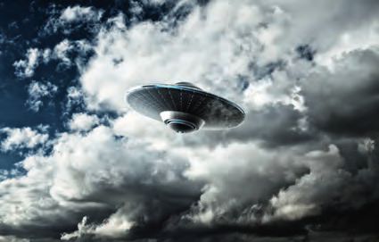 eine fliegende Untertasse im Himmel