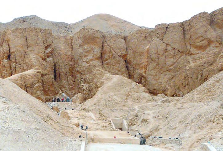 PYRAMIDE VON BOSNIEN: «ZWEI ELLENLANGE LINIEN – WIE BEI NAZCA» – Abbildung 5