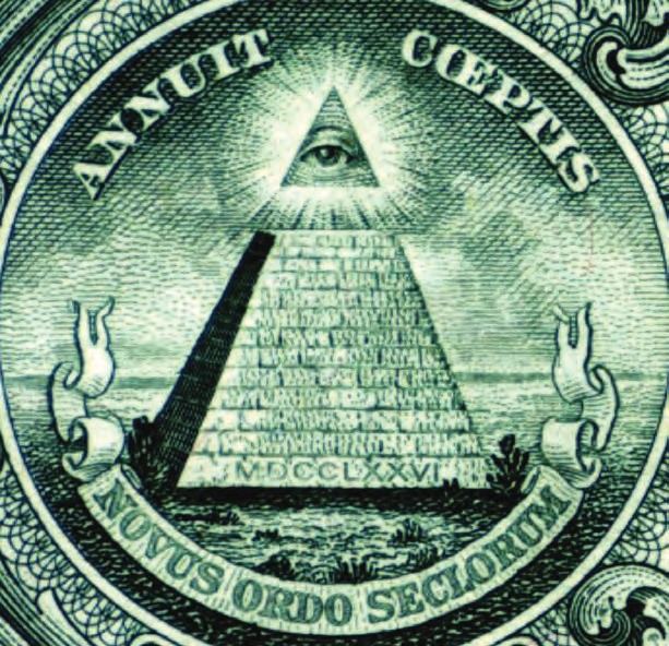 Eine Dollar-Banknote mit einem Auge in der Mitte einer Pyramide.