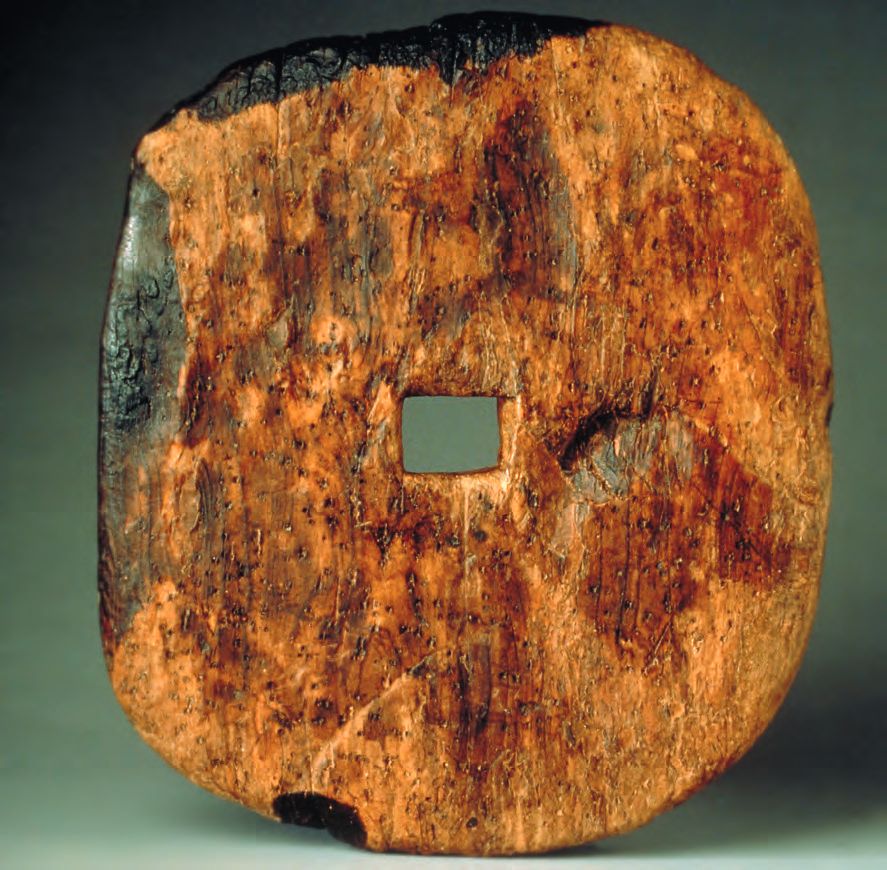 Wo kam das älteste, vollständig erhaltene Holzrad der Welt zum Vorschein? In Mesopotamien, bei den alten Sumerern, also im Nahen Osten – oder gar sonstwo, bei irgendeiner anderen erntfernten Hochkultur? Weit gefehlt: Vieles deutet nach neusten Datierungen auf – Zürich in der Schweiz! Verblüffendes Alter des jungsteinzeitlichen Fundstückes: knappe 5500 Jahre! – Abbildung 2
